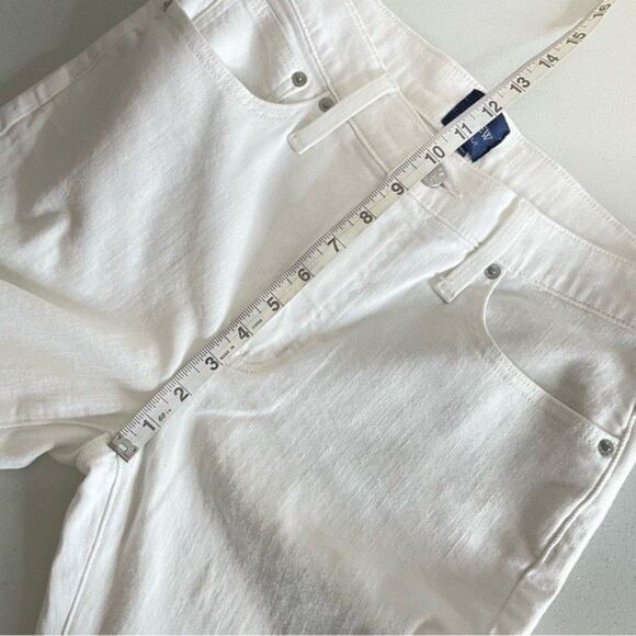 J. Crew Women's White Bootcut Jeans In All Day Stretch Size 28 - Picture 10 of 12